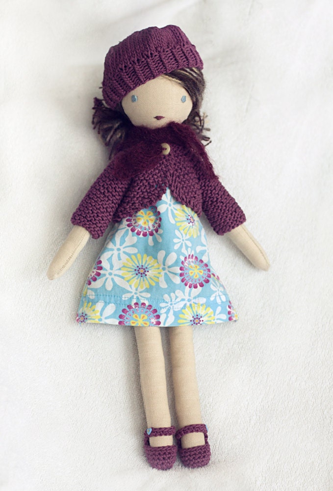 Lulu - dressable cloth doll