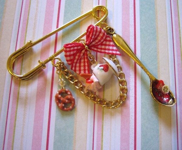 Sweet Treats Kilt Pin