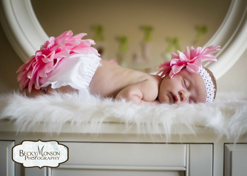 Baby Headband and Flower Diaper Cover....Baby Bloomers and Headband...Light pink Dahlia Blossomed Baby Bloomer set