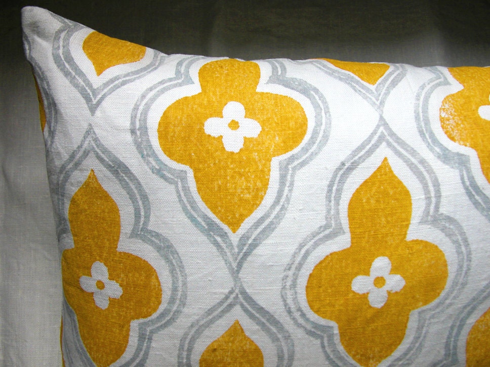 16 x 16 gray and yellow ochre ogee on white linen pillow case