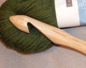 size S - Bamboo Crochet Hook -  19mm