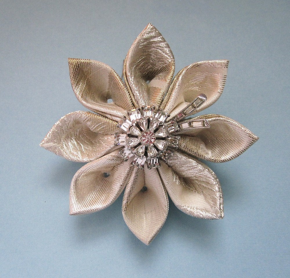 Bright Obi Silk Tsumami Kanzashi Hair Comb