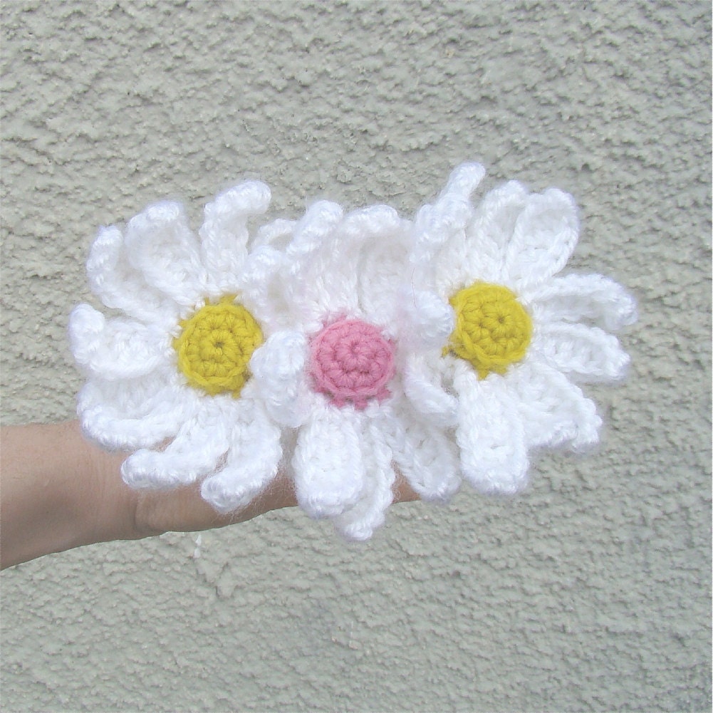 Daisy Springtime Flowers Series Pencil Topper Crochet Pattern