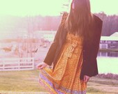 romantic summer fields vintage floral yellow dress. size medium.
