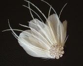 Bridal Feather Hair Piece, Modern Wedding Hair Accessory, Fascinator Head Piece, feather hair clip, Ivory, white formal bridesmaid
