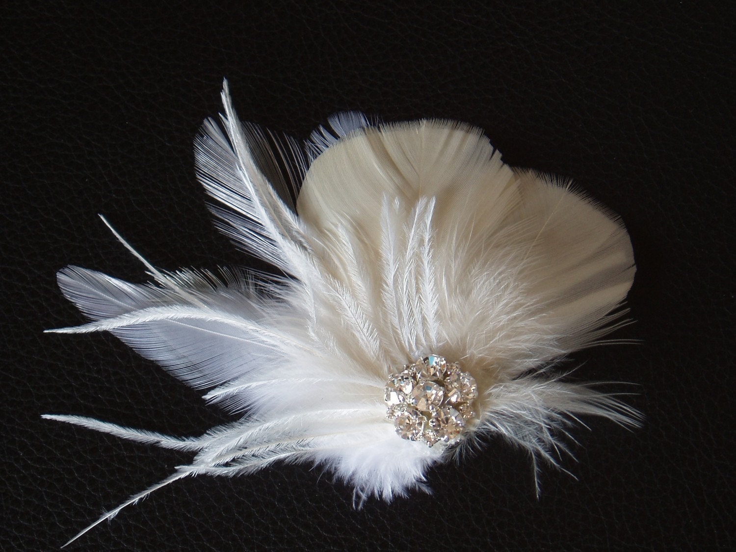 Wedding Hair Piece Ivory and White Feather Fascinator Bridal Hair Clip fall bride comb accessory hairpiece bridesmaid
