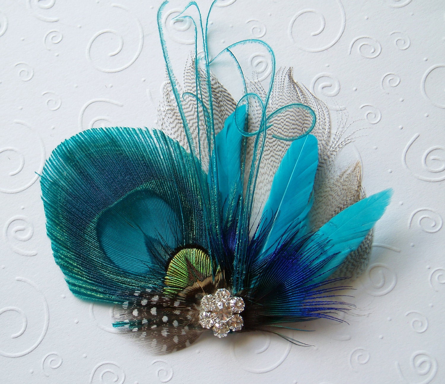 Bright Peacock Feather Hair Clip, Bridal Fascinator Peacock Wedding Accessories hairpiece comb with Rhinestone Jewel