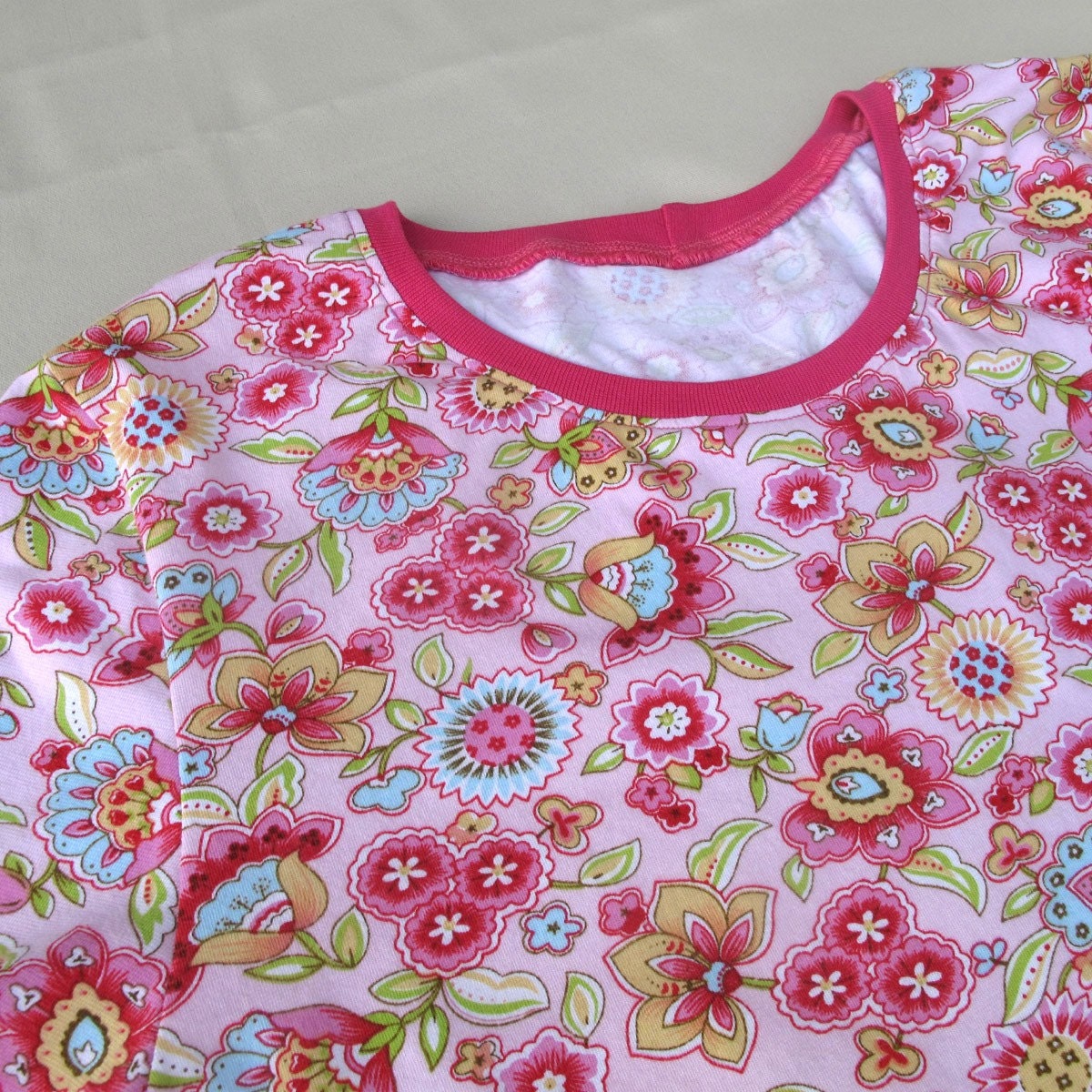Pink flowery designer fabric  t-shirt, sz L