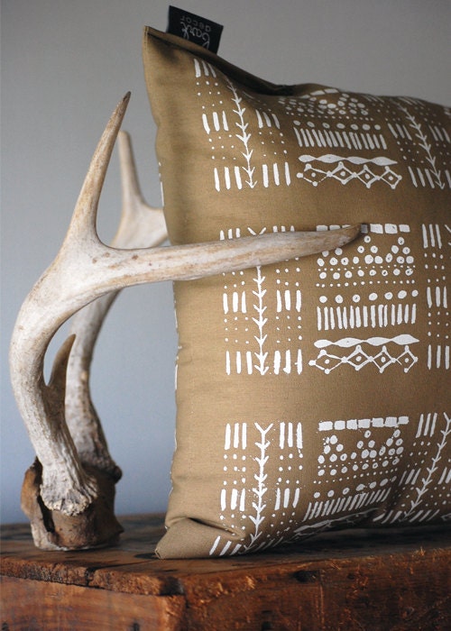 Giza Pillow  -  Hand Printed Pillow- Modern Print - 13x19 - by Bark Decor