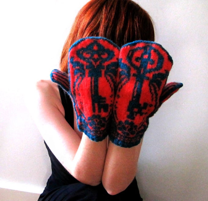 PDF Knitting Pattern- Skeleton Key Mittens