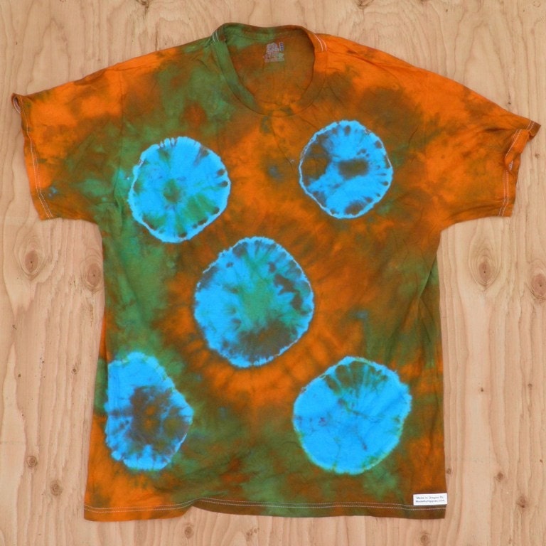 Blue Lights N Dots Tie Dye T-Shirt (Fruit of the Loom Size XL) (One of a Kind)