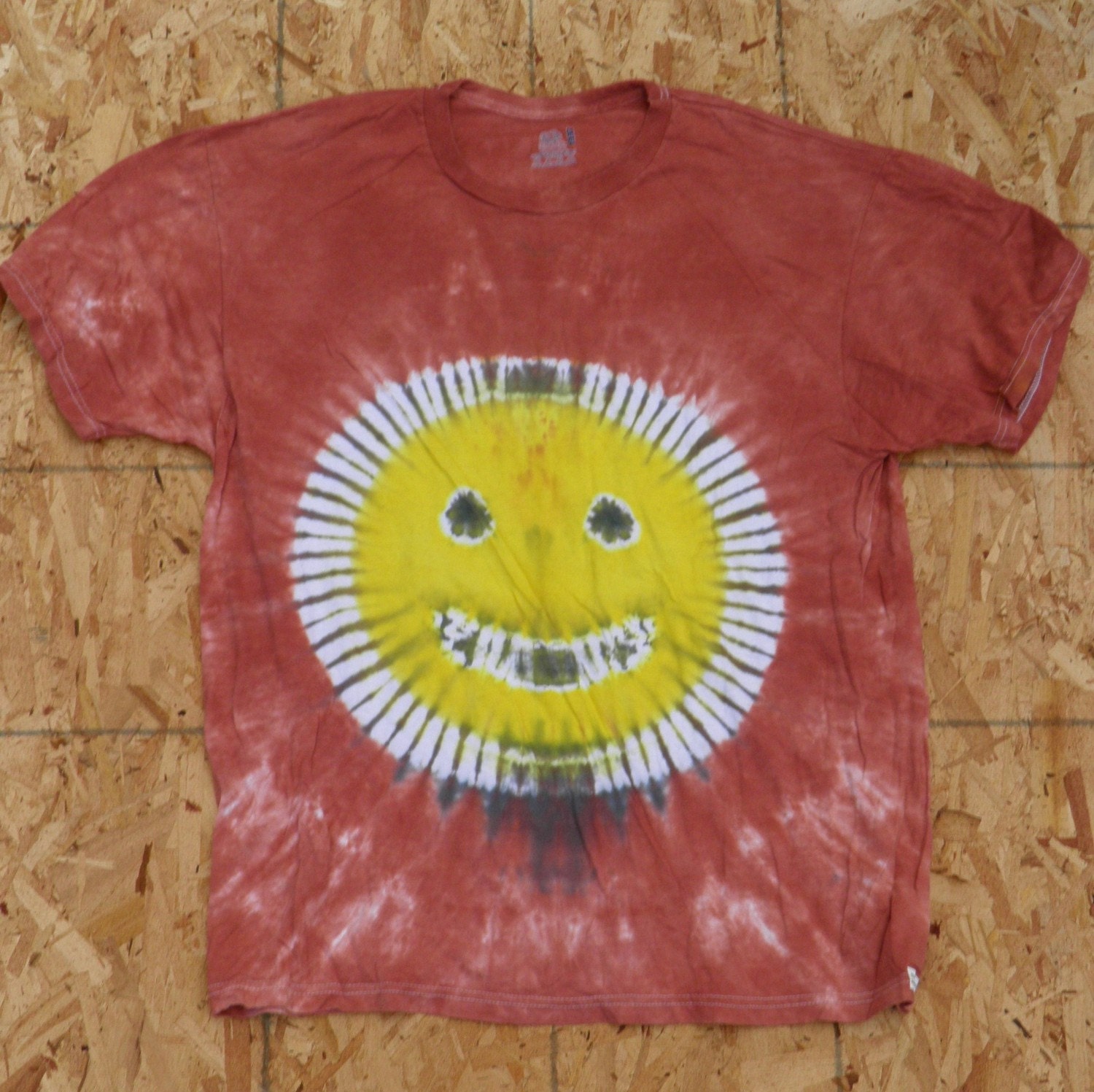 tie dye smiley face shirt diy