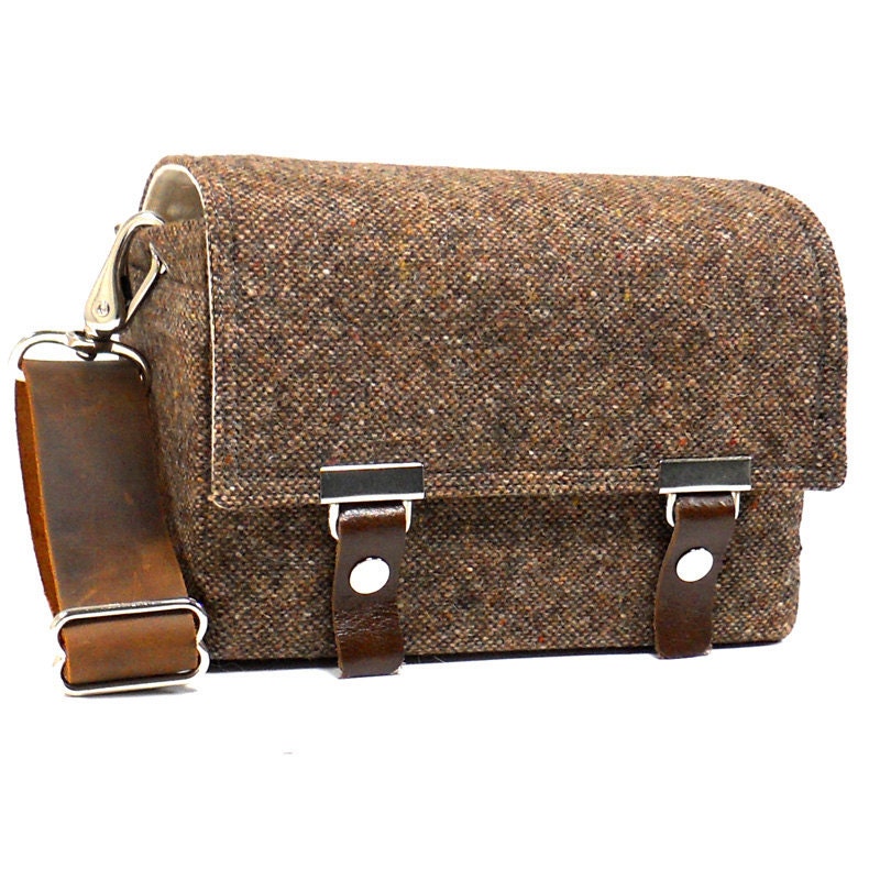 Small DSLR camera bag - brown tweed with leather strap