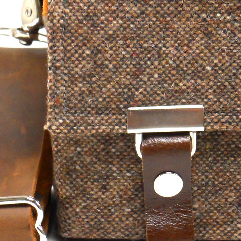Small DSLR camera bag - brown tweed with leather strap