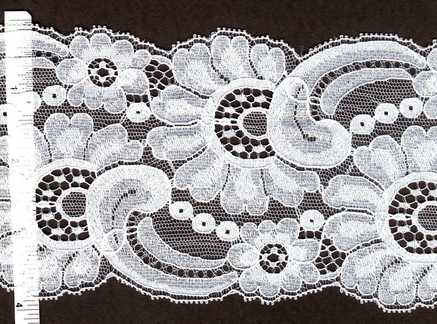 4 inch wide White Leavers lace trim 10 yds (764)
