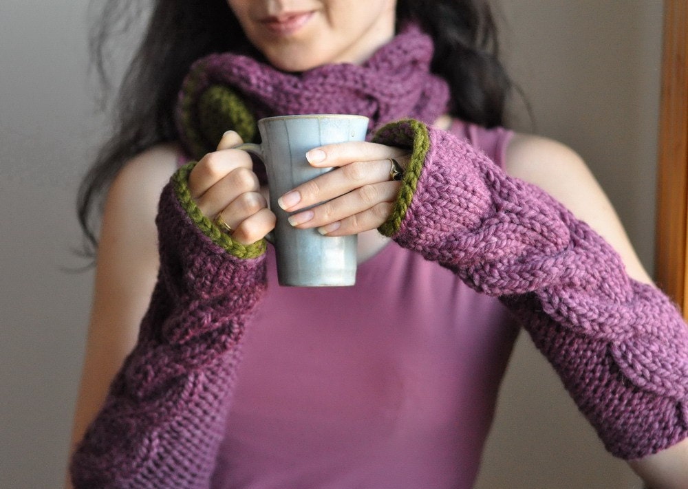 Freezebaby Set - handknit cabled chunky neckwarmer and matching fingerless gloves set - MADE TO ORDER in 18 colors