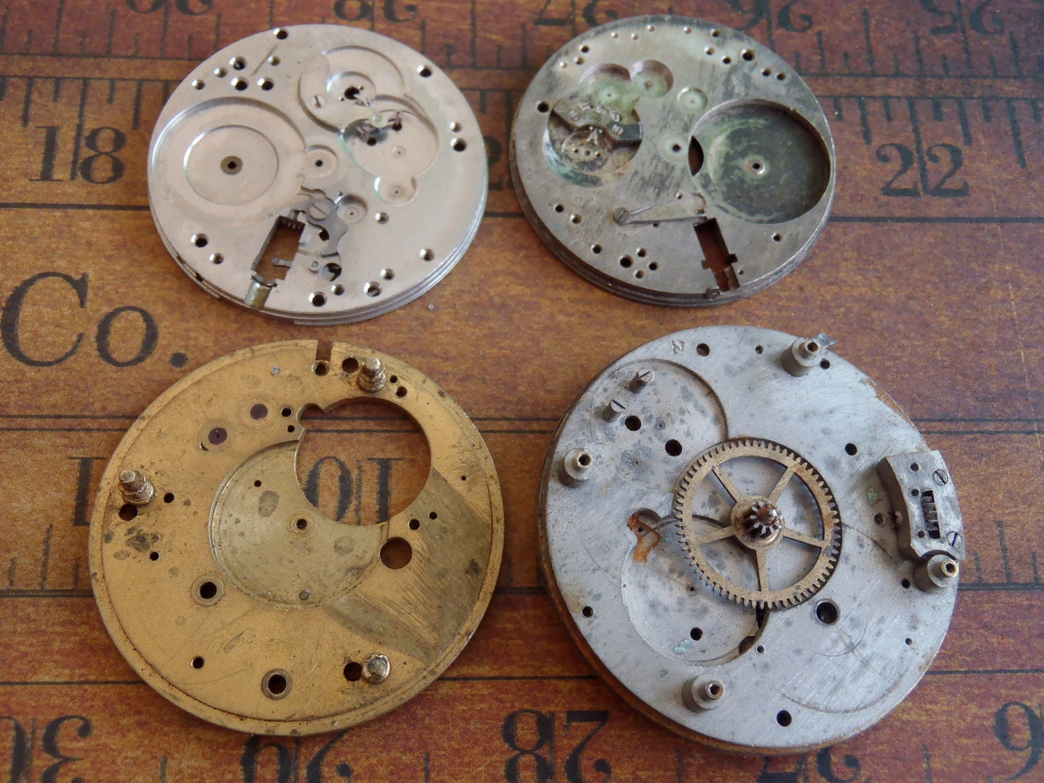 Vintage Antique metal pocket Watch parts - Steampunk - Scrapbooking t5