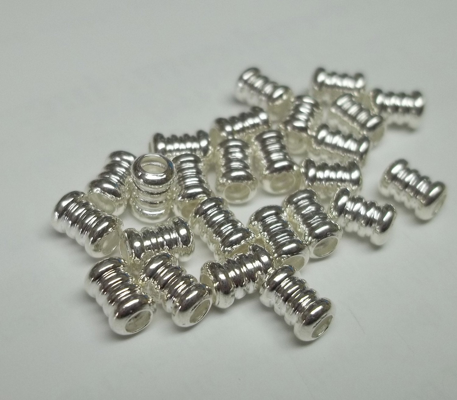 Silver metal ribbed barrel beads shiny silver