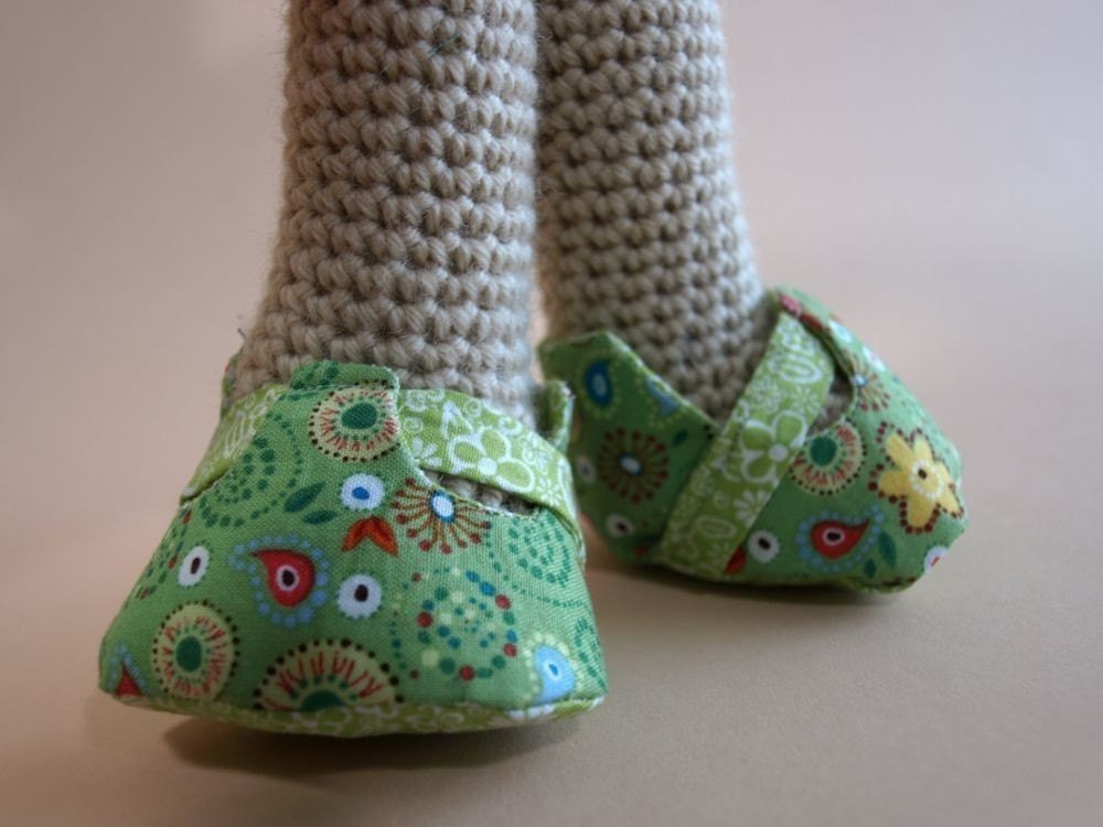Lillian's classic mary janes- the pattern