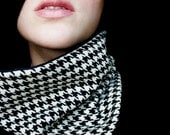 Scarf Houndstooth Black and White Cowl Neckwarmer