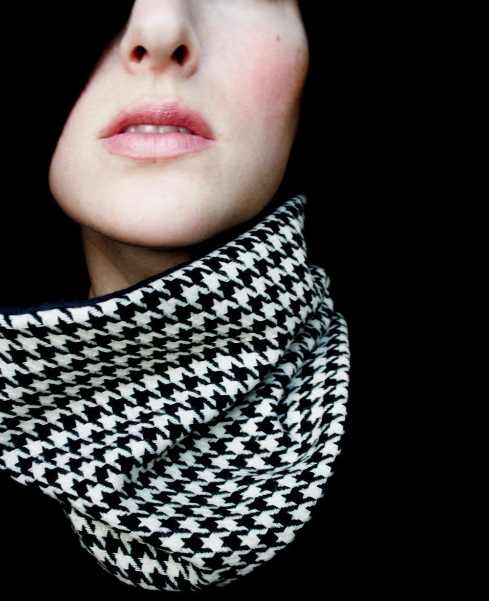 Scarf Houndstooth Black and White Cowl Neckwarmer