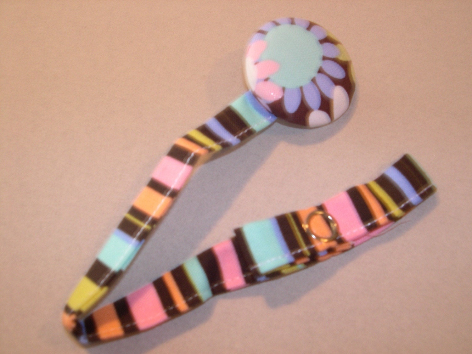 Mod Flowers Paci Clip