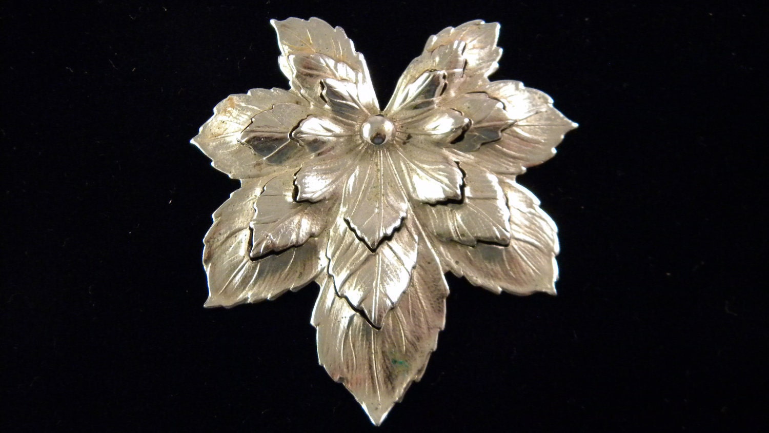 Sarah Coventry Silvery Maple Leaf Pin Vintage Jewelry