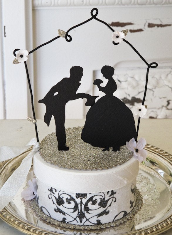 ON SALE  Simple Elegance Black and White Silhouette Topper - Only One Left