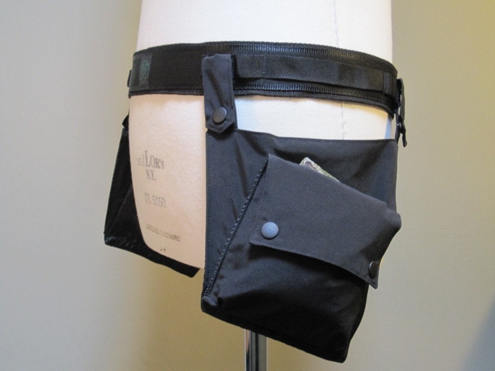 Black Pocket Belt With Water Resistant Lining Light Weight Edition