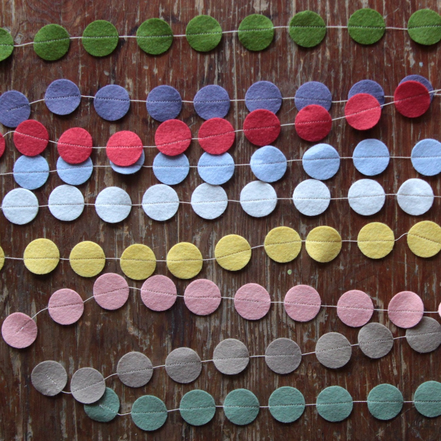 Garland of Felt Fanfare in Strawberry