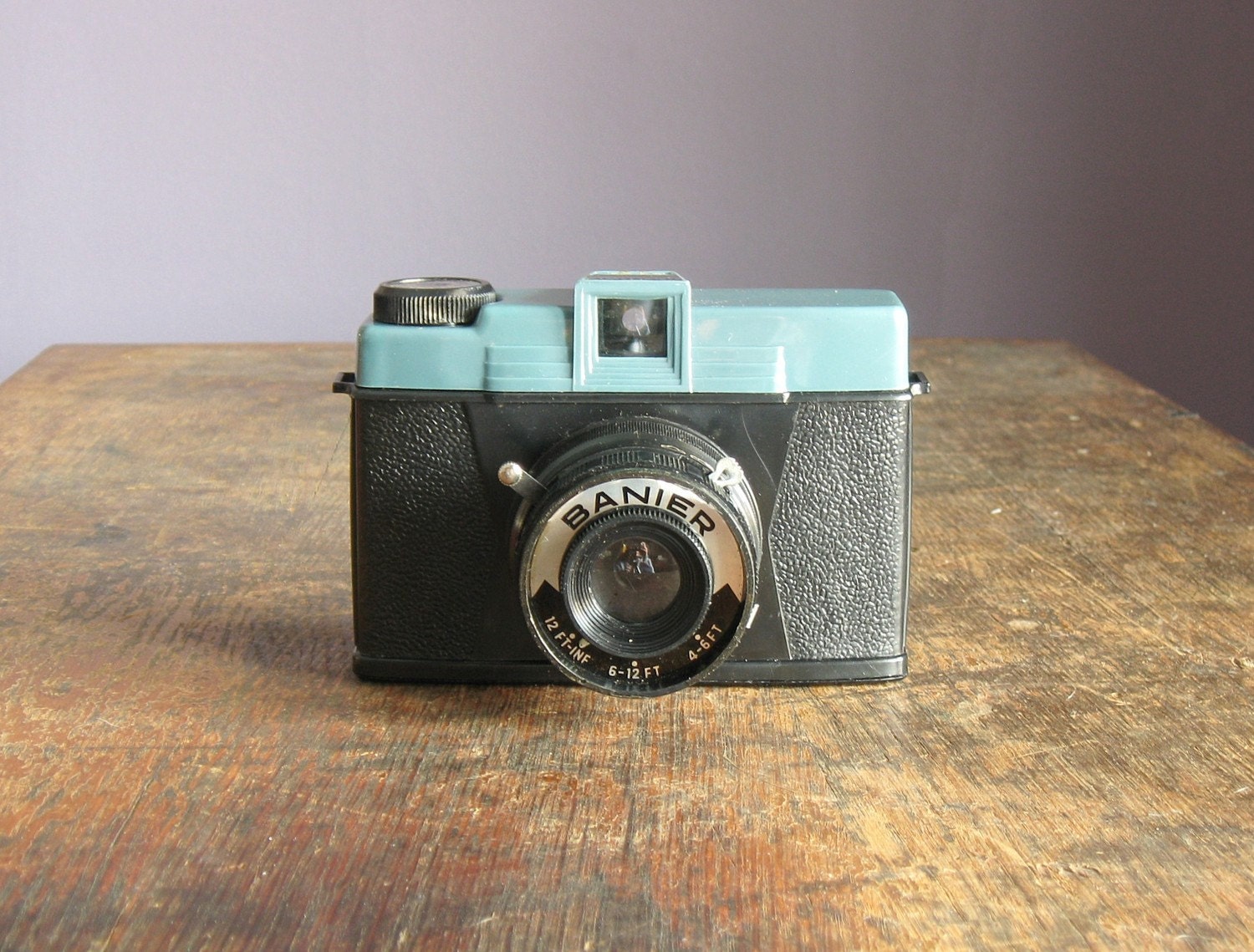 Vintage Camera .. 1960s Banier .. Diana Clone
