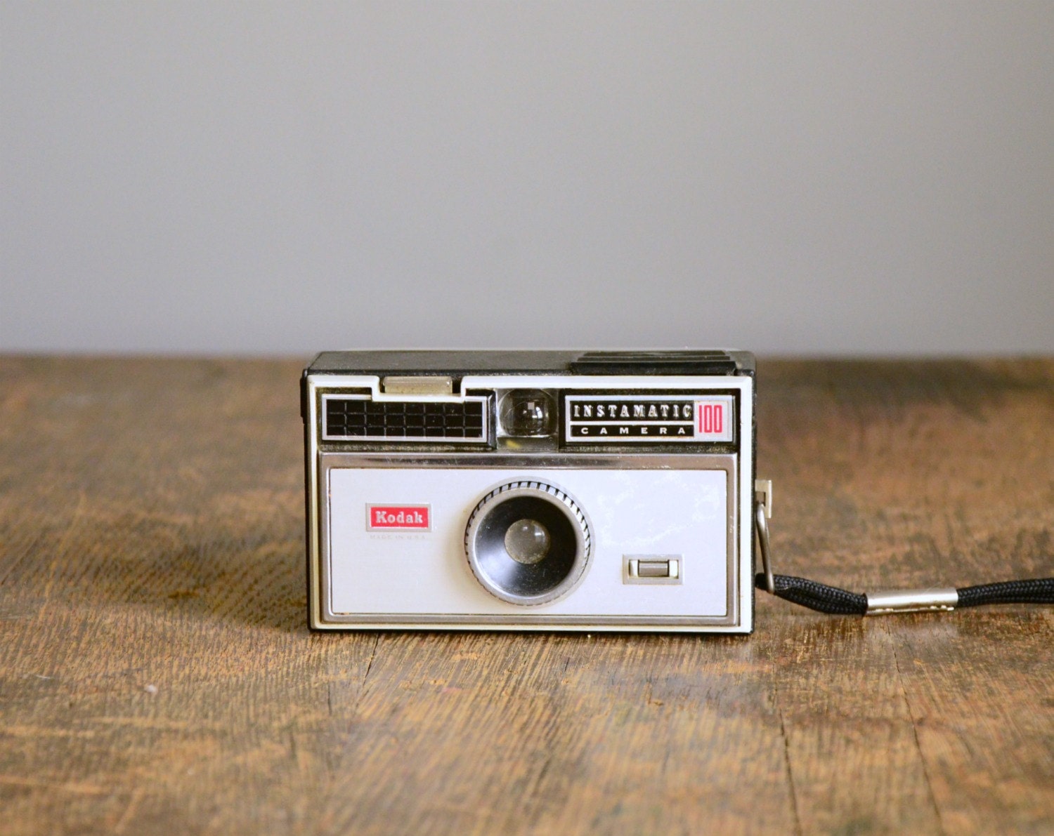 Vintage Camera .. Kodak Instamatic 100