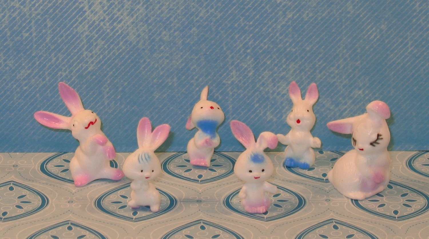 The Bunny Family    (6)