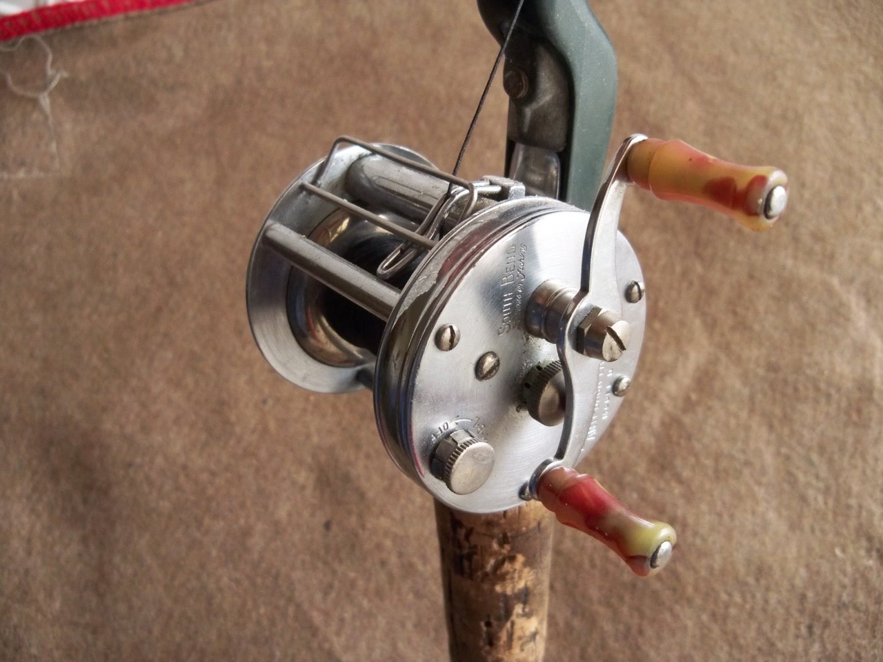 SOUTH BEND Bait Casting REEL a Mid Century Retired Fishing Tackle  collector item