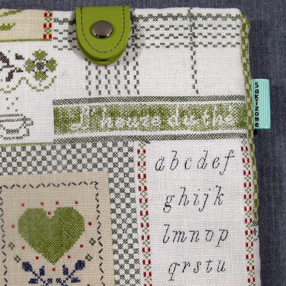 iPad Mini Kindle Nook Kobo Padded Sleeve Case with Button - French Country Sampler