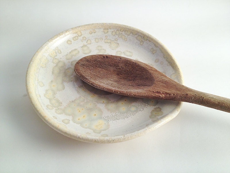 Stoneware Ceramic Pottery Spoon Rest in Cream