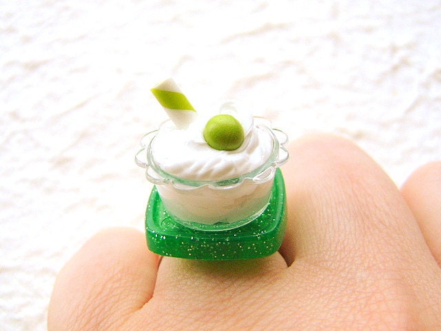 Sundae Ring Miniature Food Ring Green