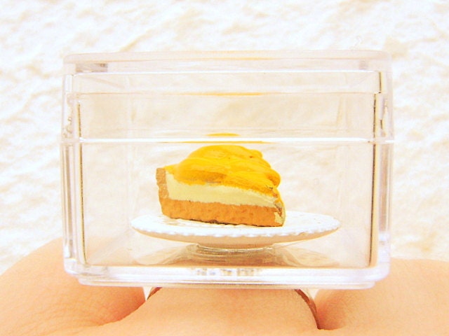 Cute Food Ring Miniature Food Jewelry Banana Pie Display Case
