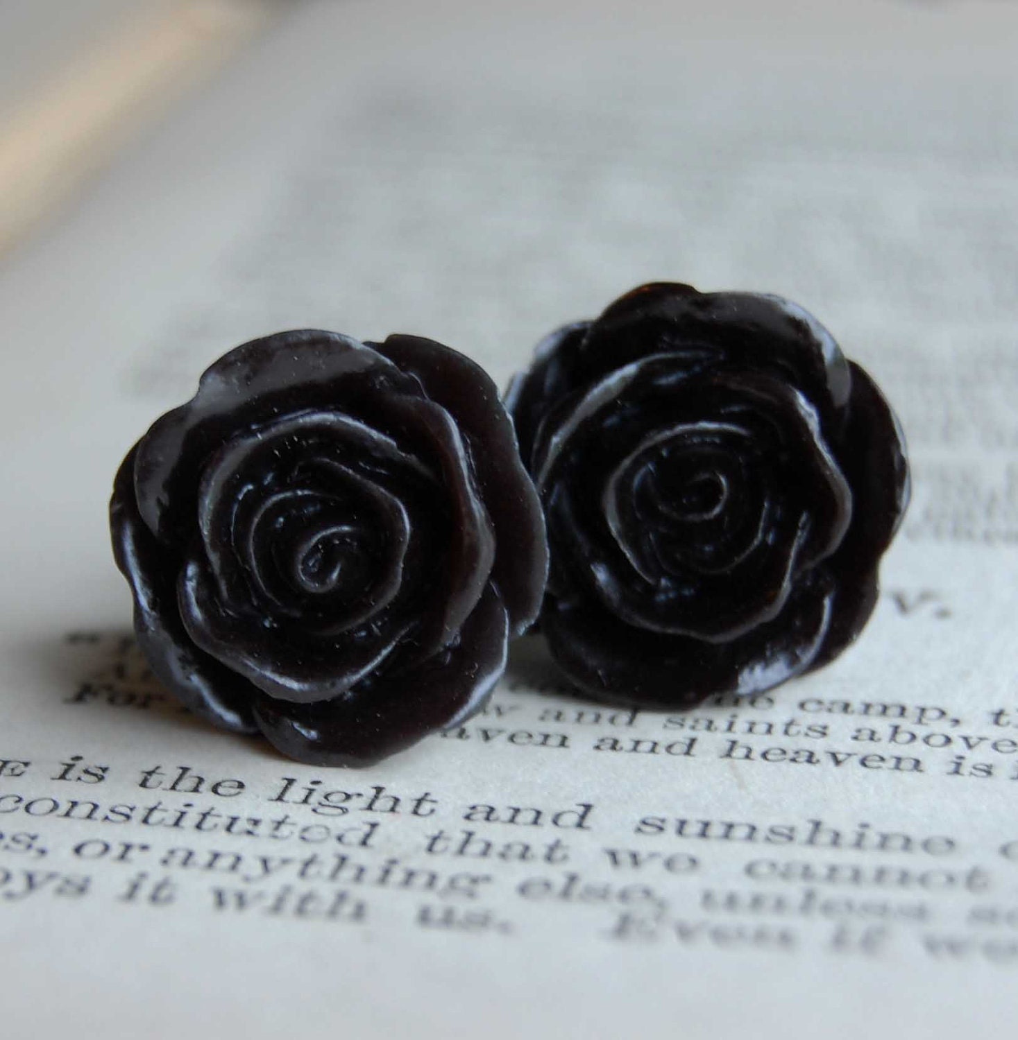 0g (8mm) Black Dahlia Rose Plugs
