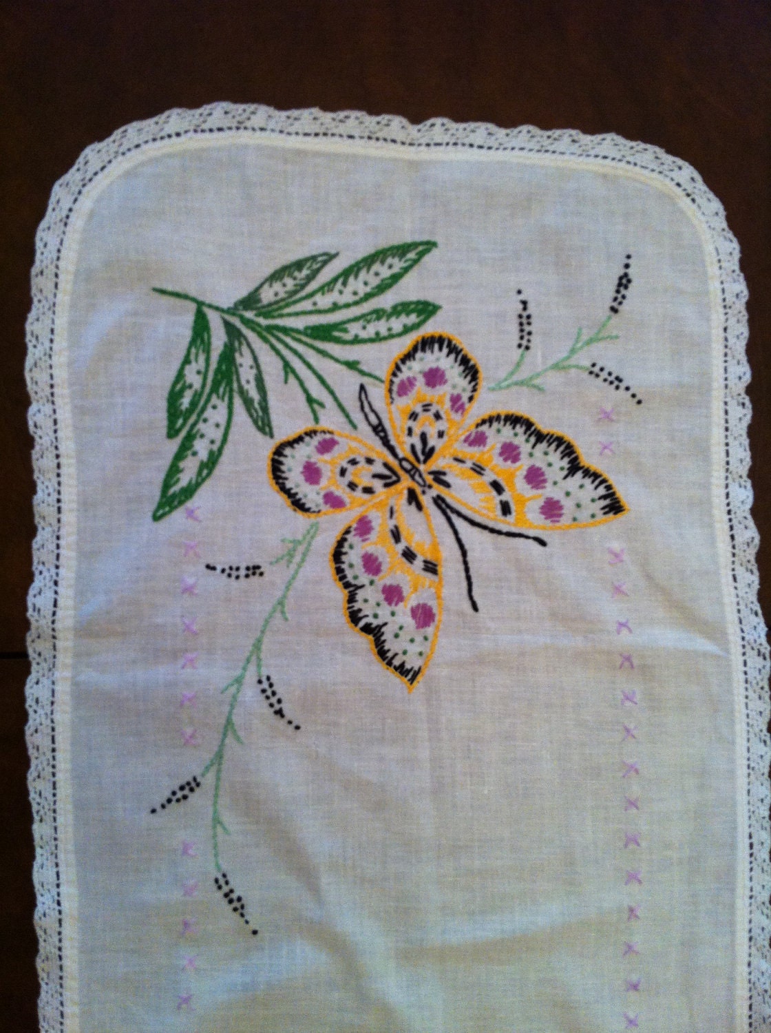 Vintage Embroidered Linen Furniture Scarf Dollie Table Runner Dresser Scarf