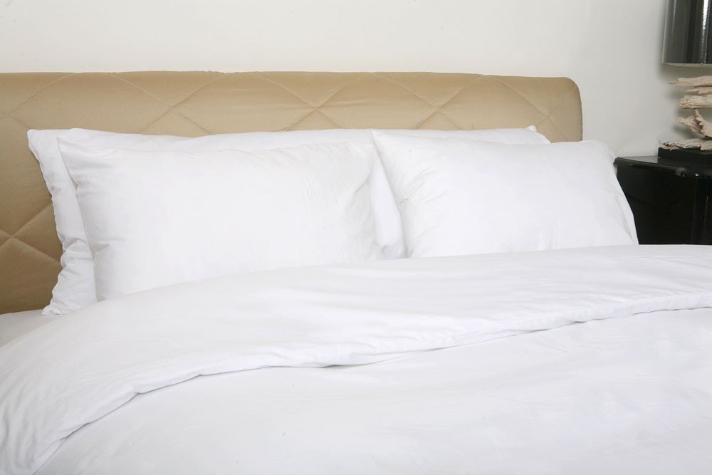 Pure White - Duvet cover and pillowcase set - King