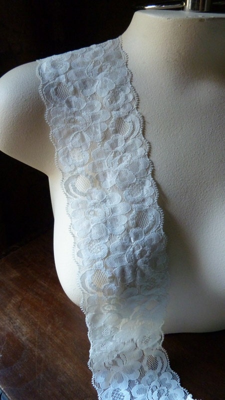 Ivory Stretch Lace for Garters, Headbands, Lingerie STR 2026