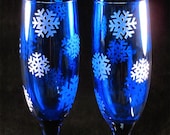Winter Wedding Champagne Flutes, Cobalt Blue Toasting Flutes, Etched Glass