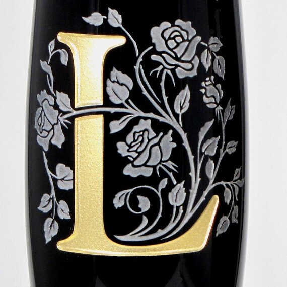 Custom Wedding Champagne Flutes, Personalized Black and Gold Wedding Flutes