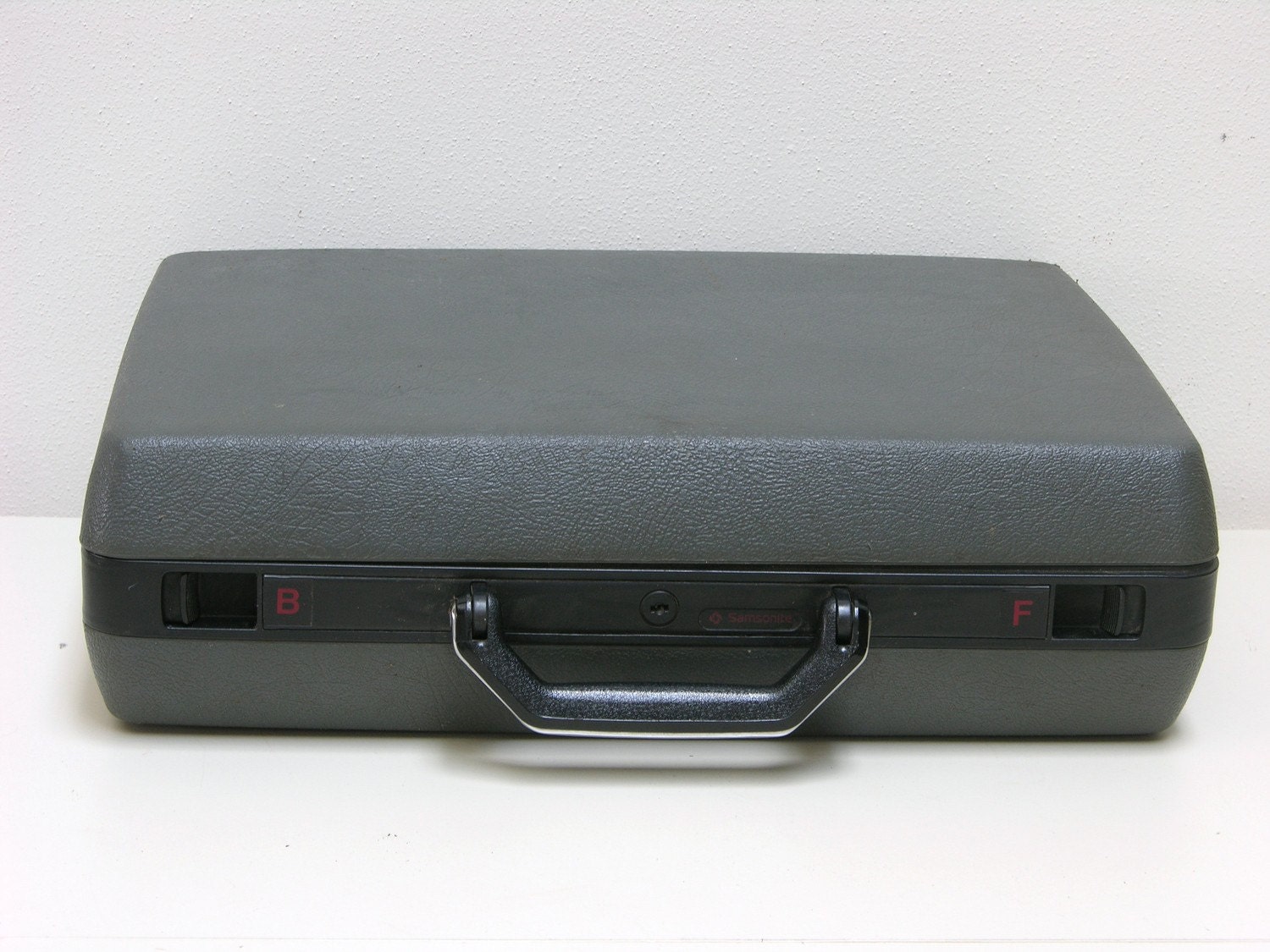 Vintage Hard Plastic Briefcase with Key Samsonite by arksendeavors