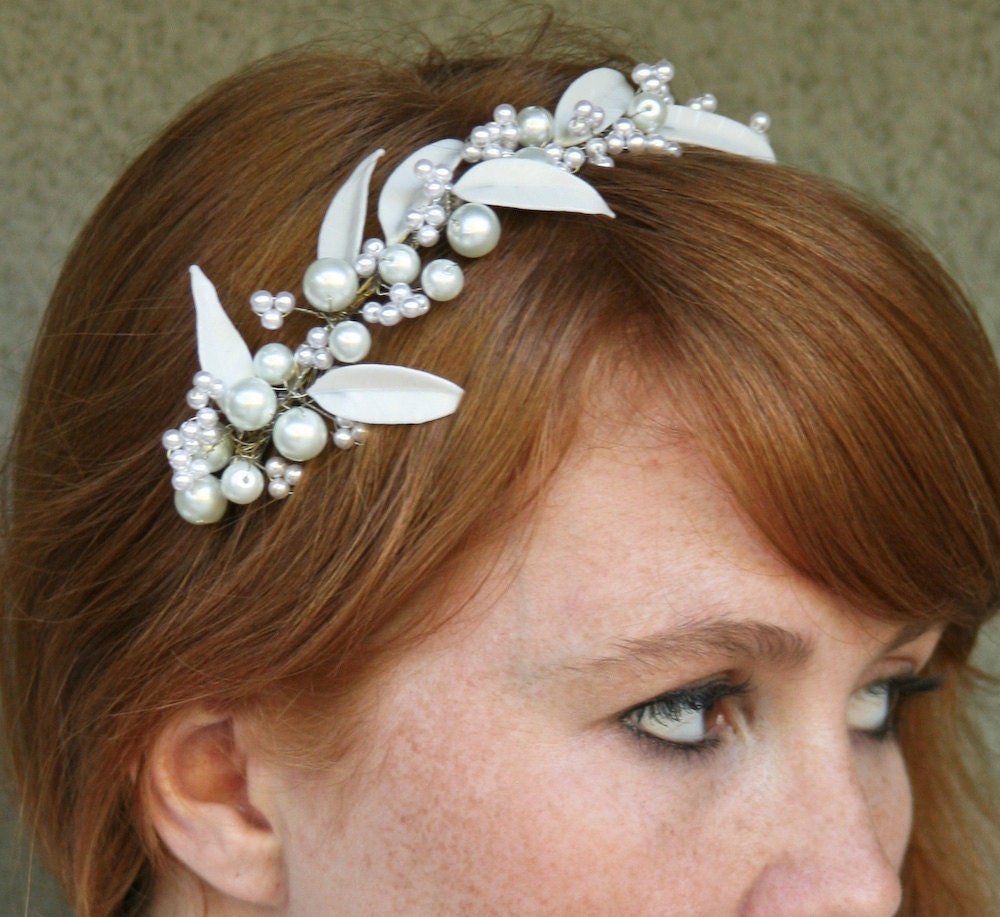 Tiara of pearls and vintage glass leaves, bridal headpiece