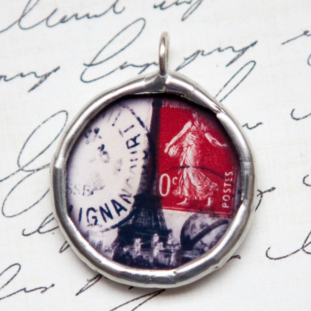 parisian belief pendant