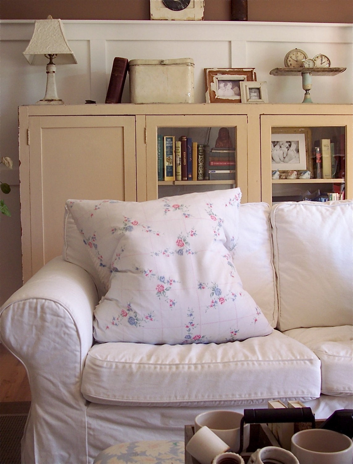 VINTAGE FABRIC PILLOW