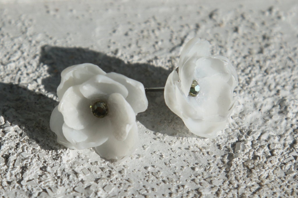 Petite White SEASHELL Flower Earrings with Glint of Green Crystal Centres