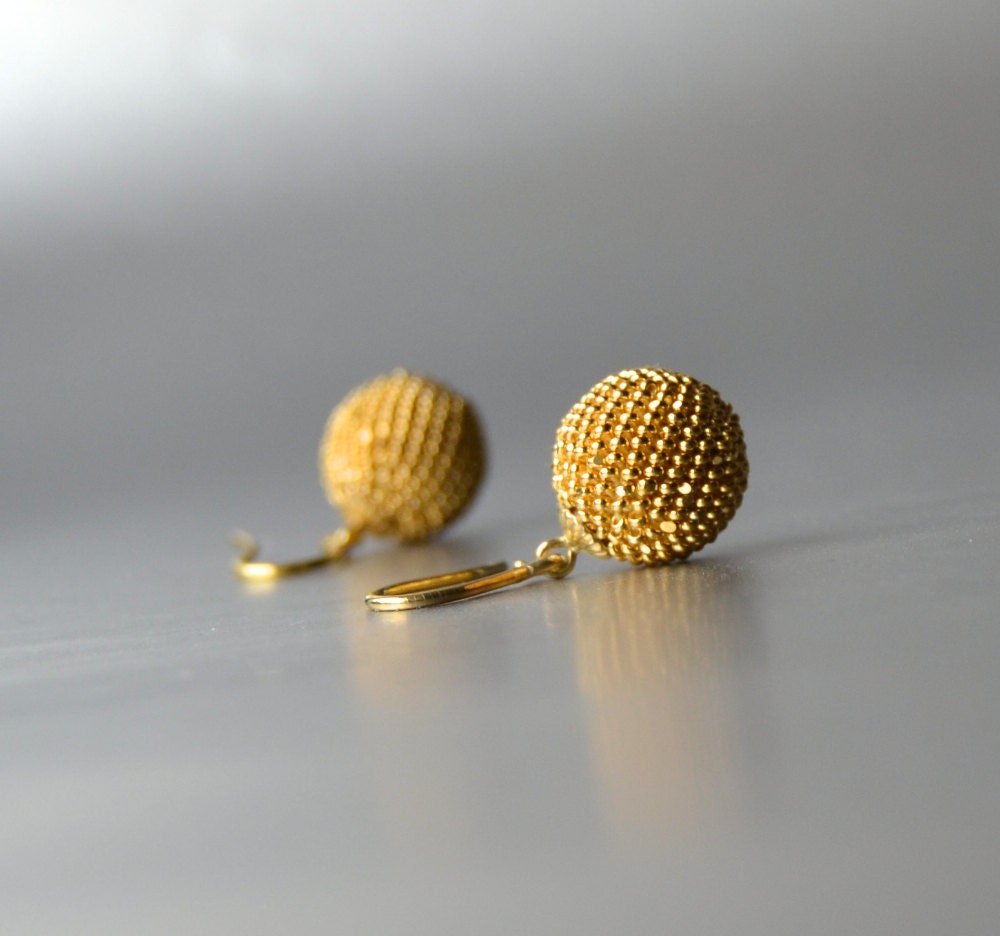 earrings Gold shiny glassbeads golden hooks elegant jewelry